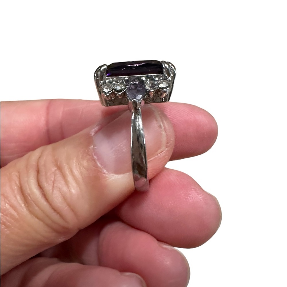 Amethyst And Silver Gemstone Ring - image 4